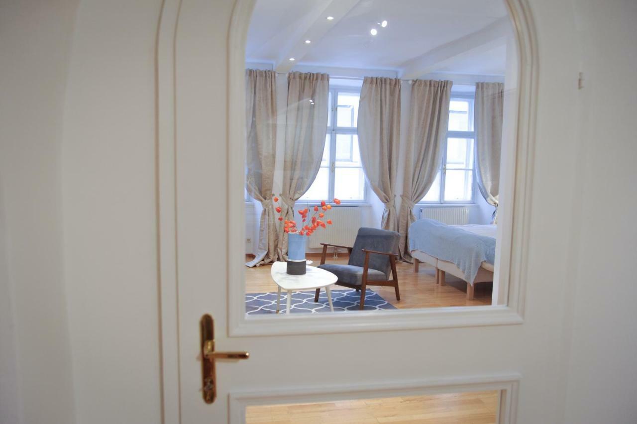 City Center Apartment Vienna Esterno foto