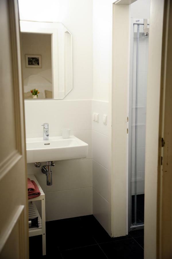 City Center Apartment Vienna Esterno foto